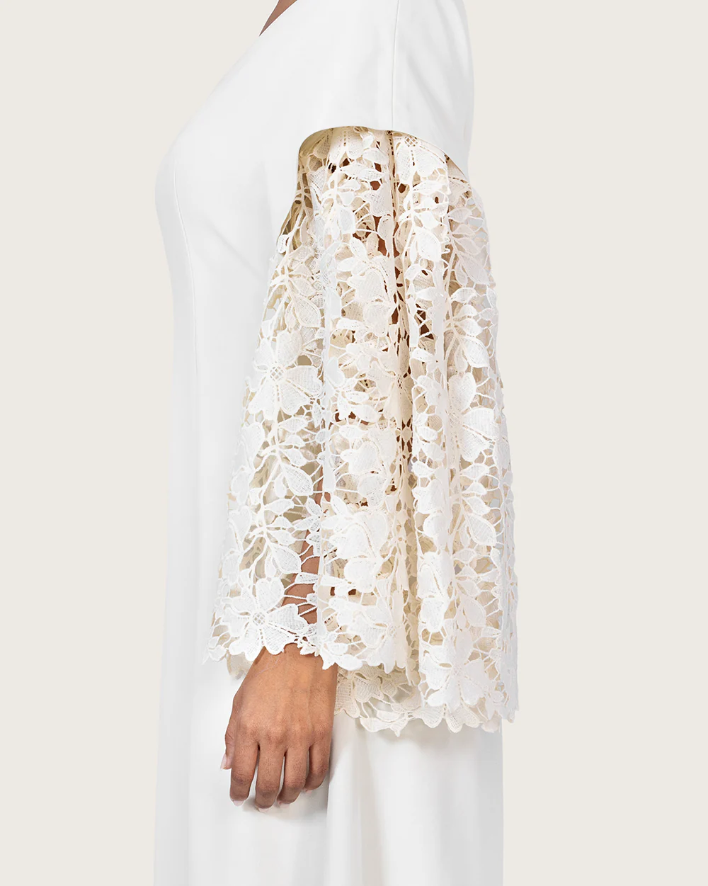 Elegant White Dress with Lace Sleeves - Image 10