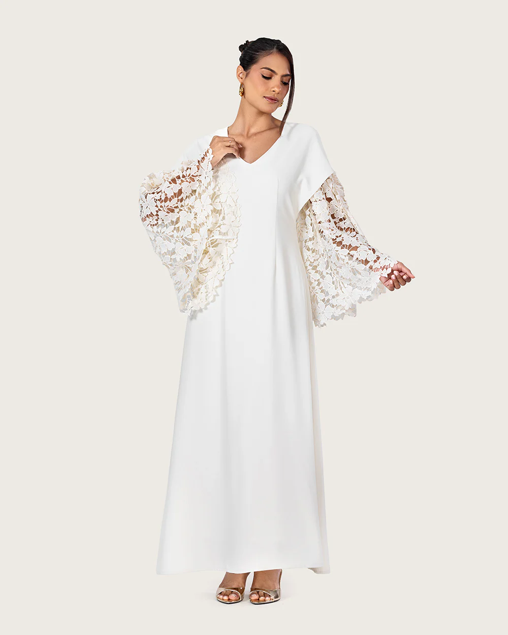 Elegant White Dress with Lace Sleeves - Image 4