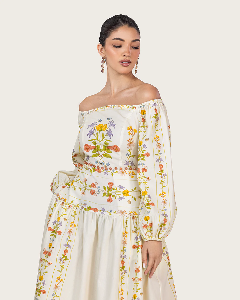 Embroidered Linen  Dress with Hand-Beaded Waist - Image 6