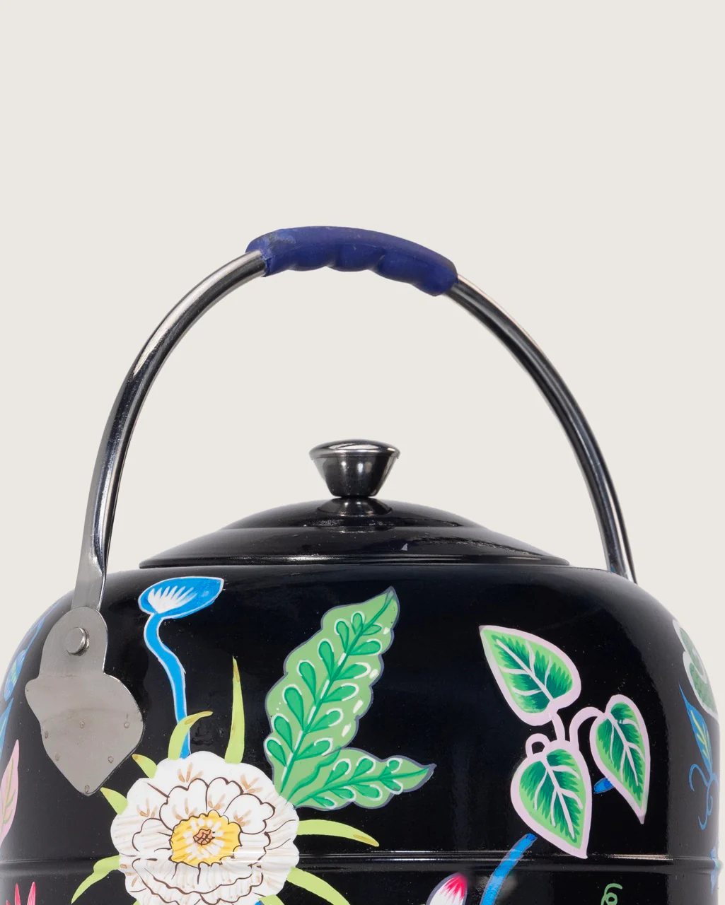 Hand-Painted Folk Floral Urn and Stool Set - 15 liters - Image 3