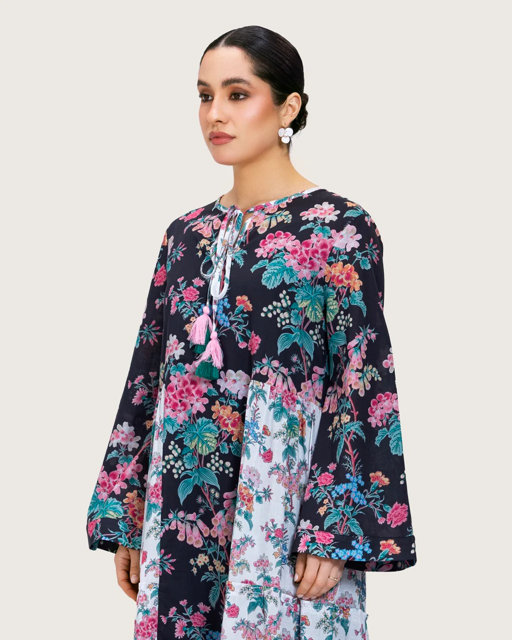 Loose Floral Cotton Dress with Tassels - Image 7