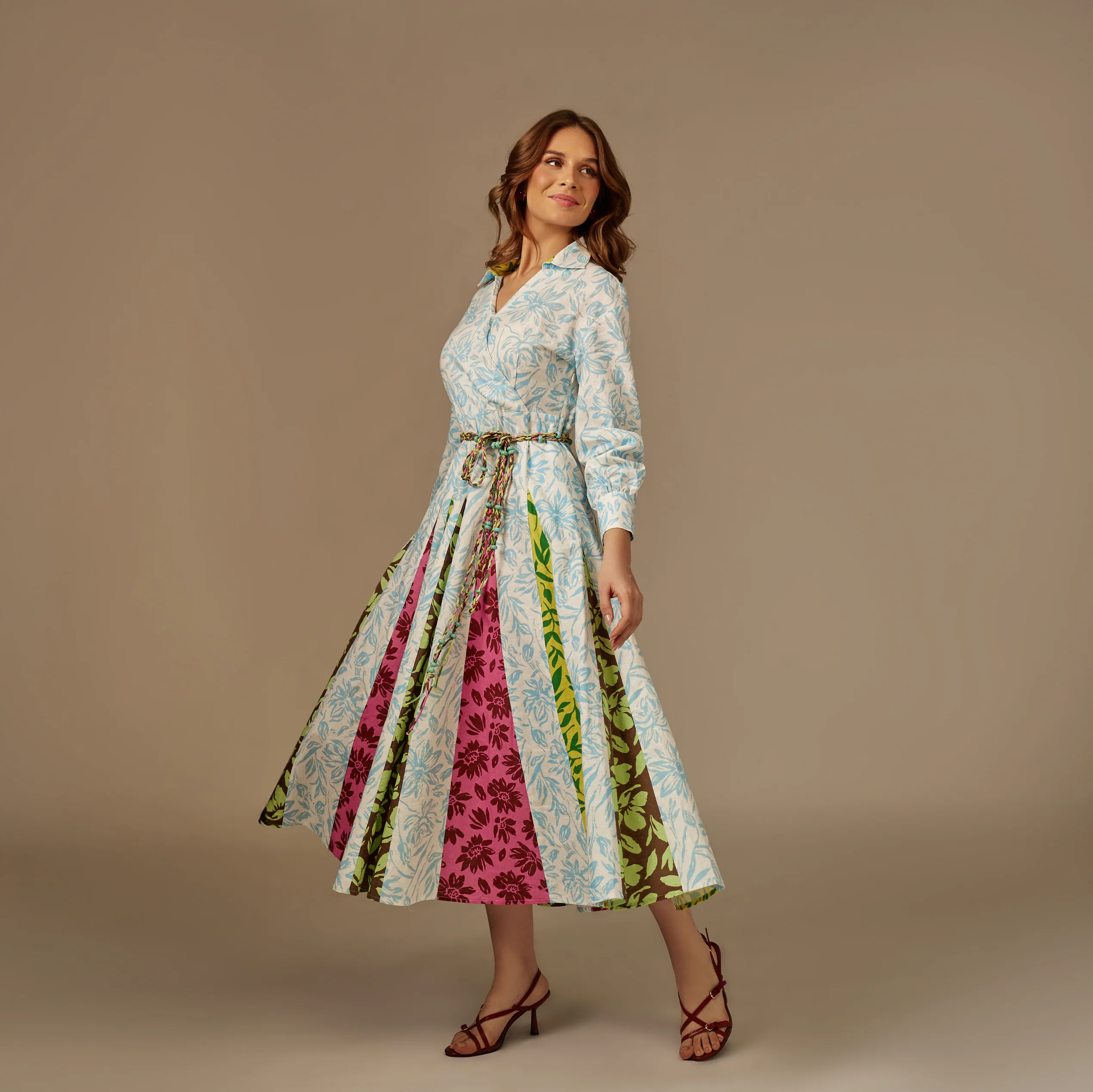 ًWhite And Blue Multiprinted Linen Shirt Dress - Image 3