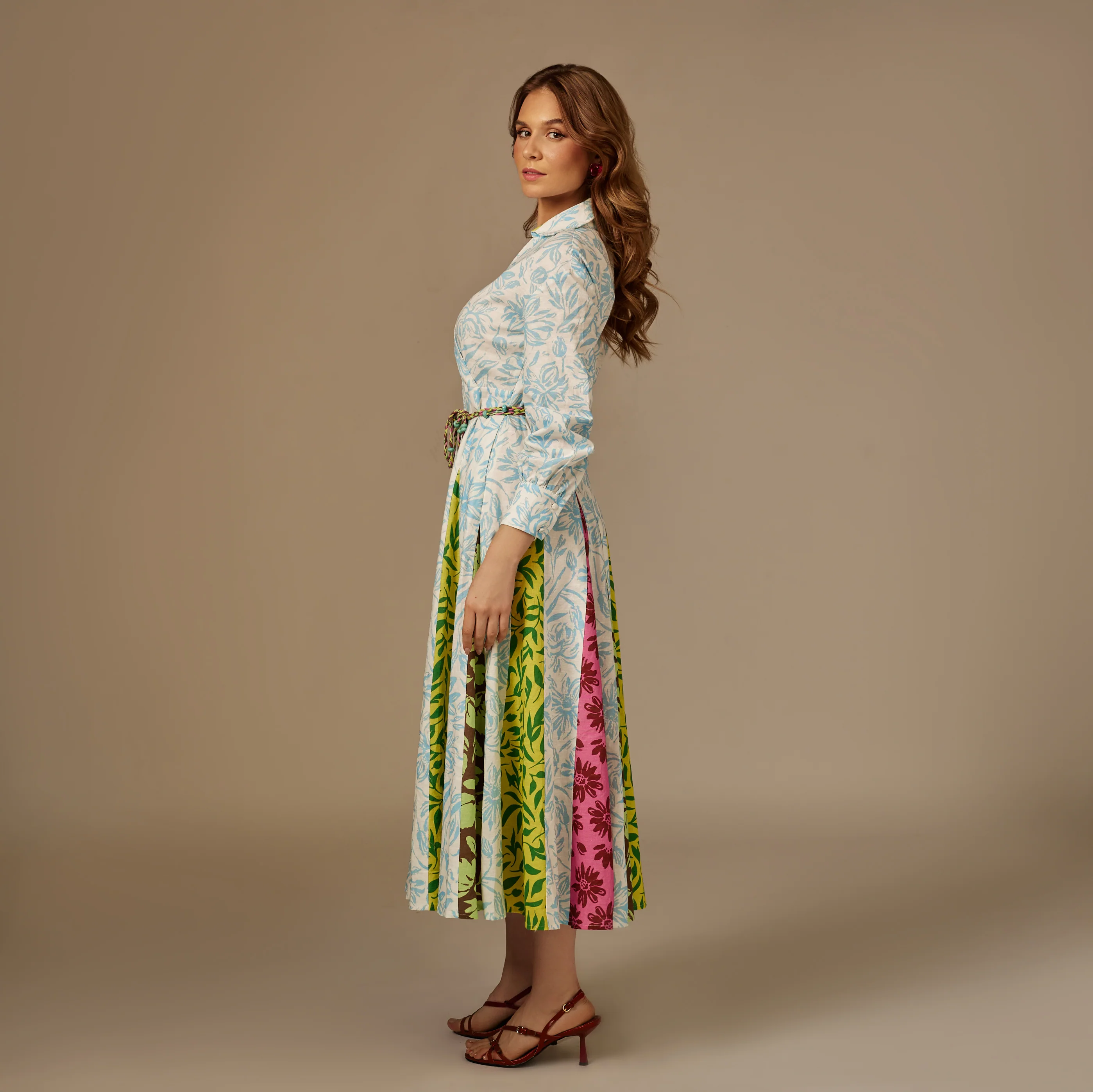 ًWhite And Blue Multiprinted Linen Shirt Dress - Image 4