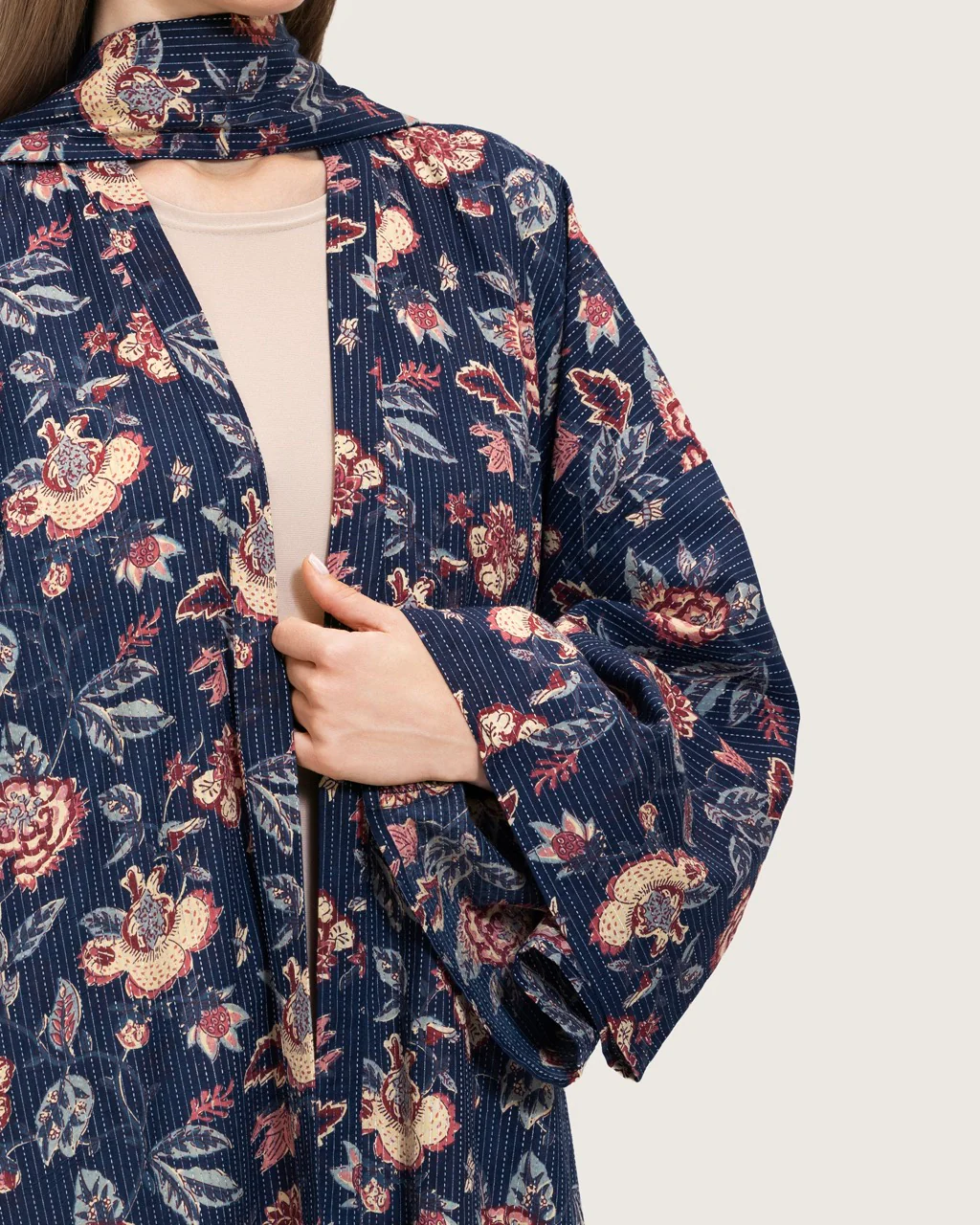 Navy Floral Open Abaya Dress - Image 5