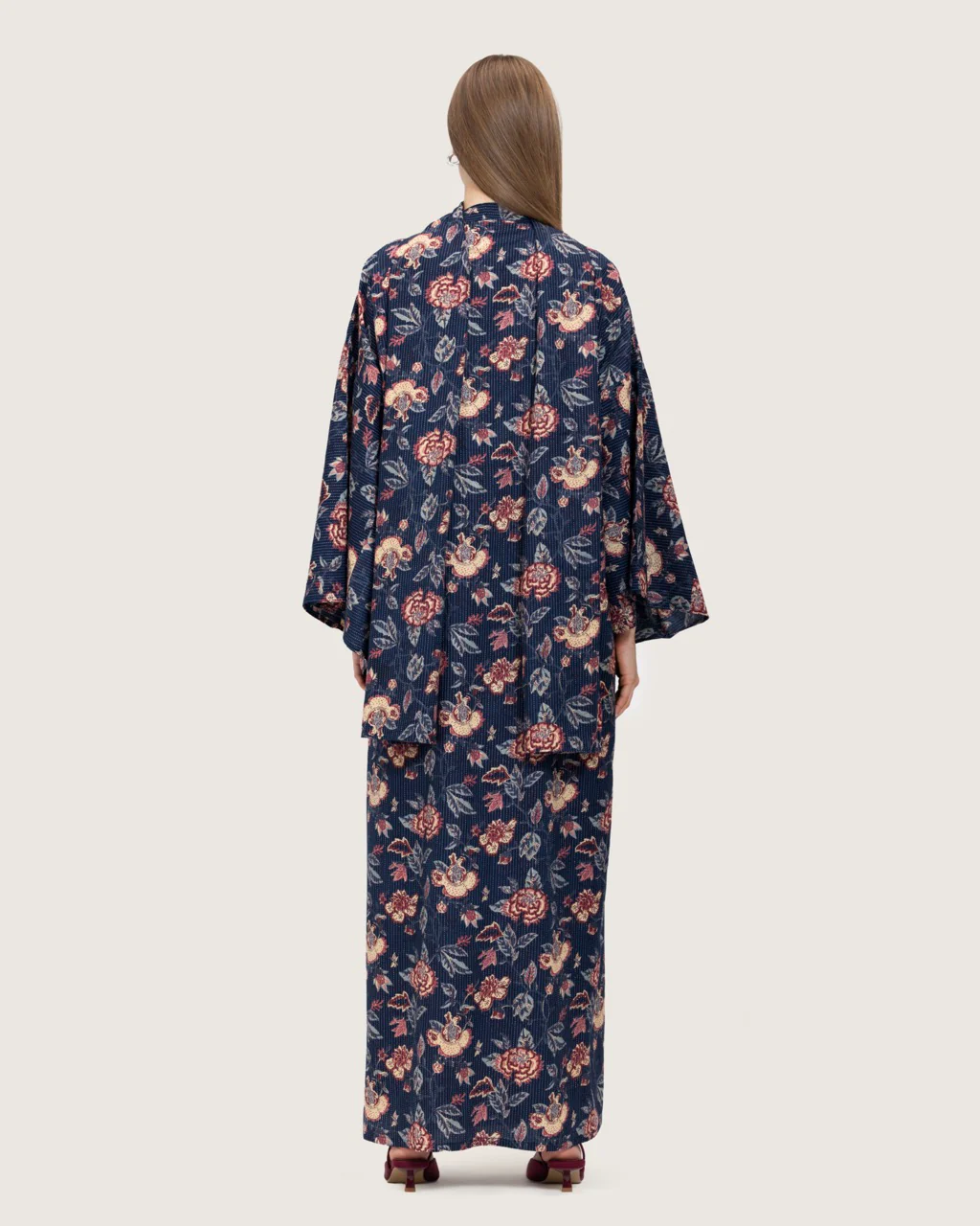 Navy Floral Open Abaya Dress - Image 7
