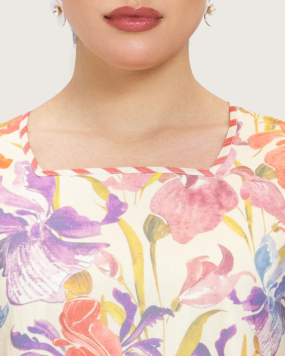 Peach Floral Maxi Dress with Square Neckline - Image 2