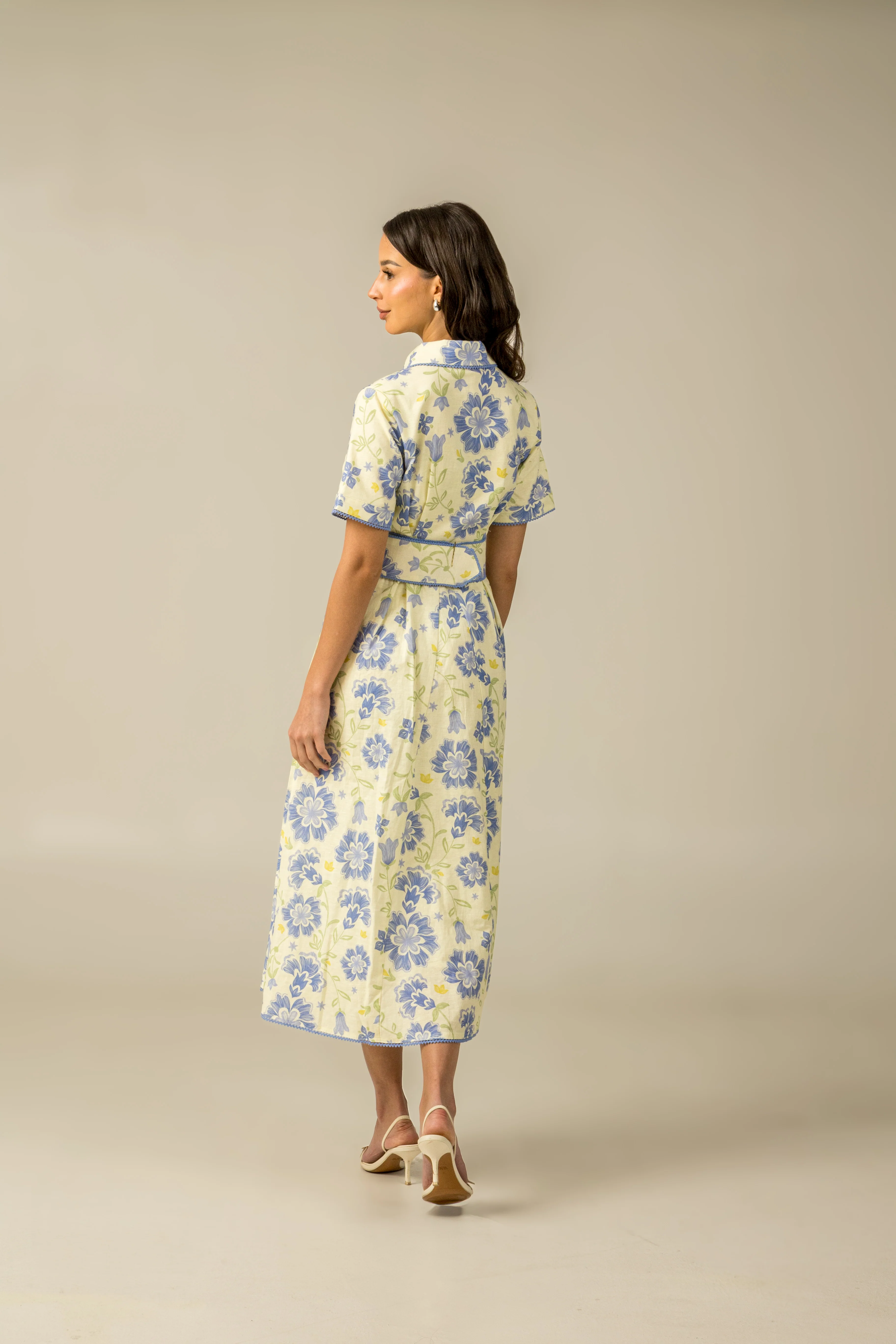 Short Sleeve Linen Shirt Dress with Floral Pattern in Soft Shades - Image 4