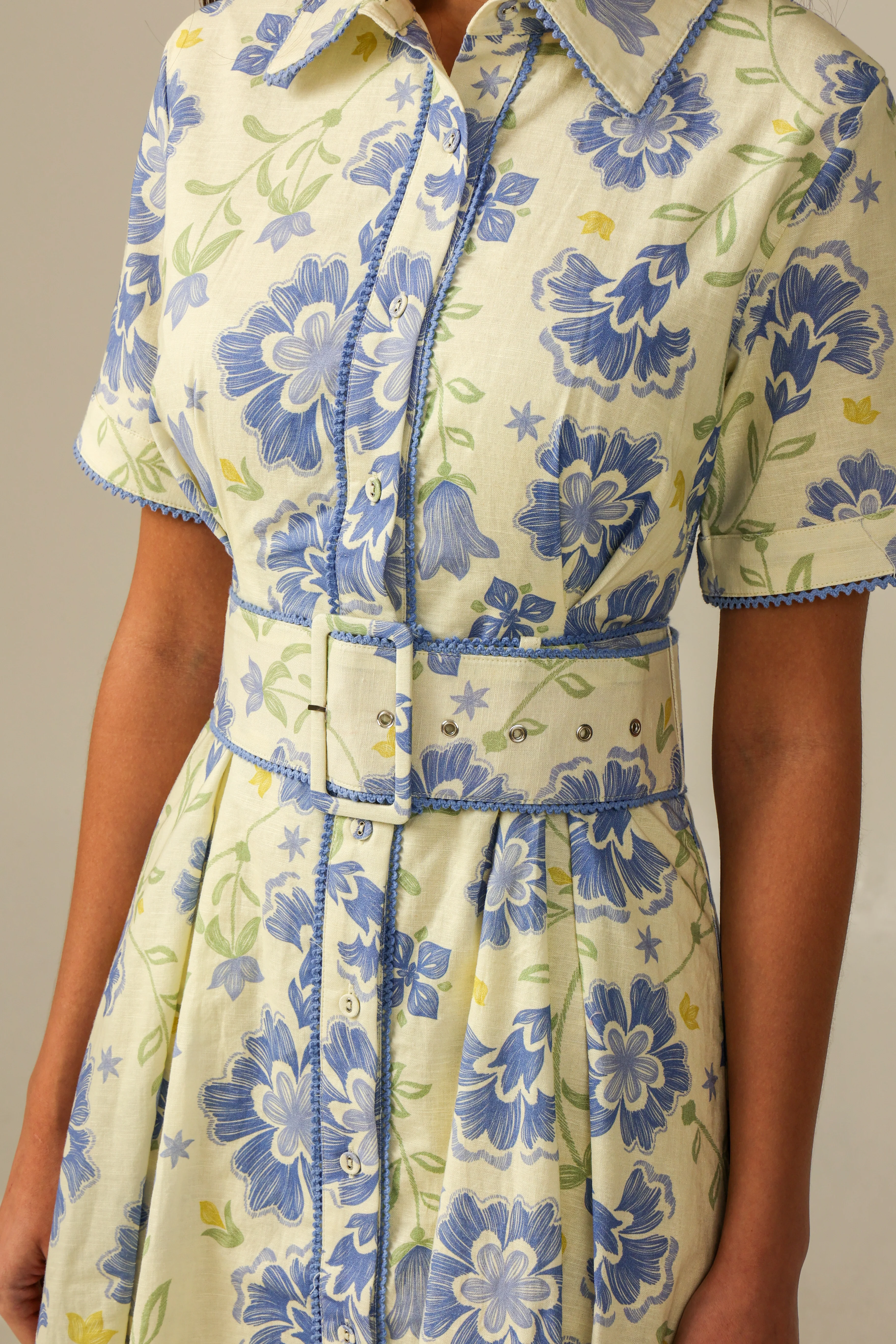Short Sleeve Linen Shirt Dress with Floral Pattern in Soft Shades - Image 5
