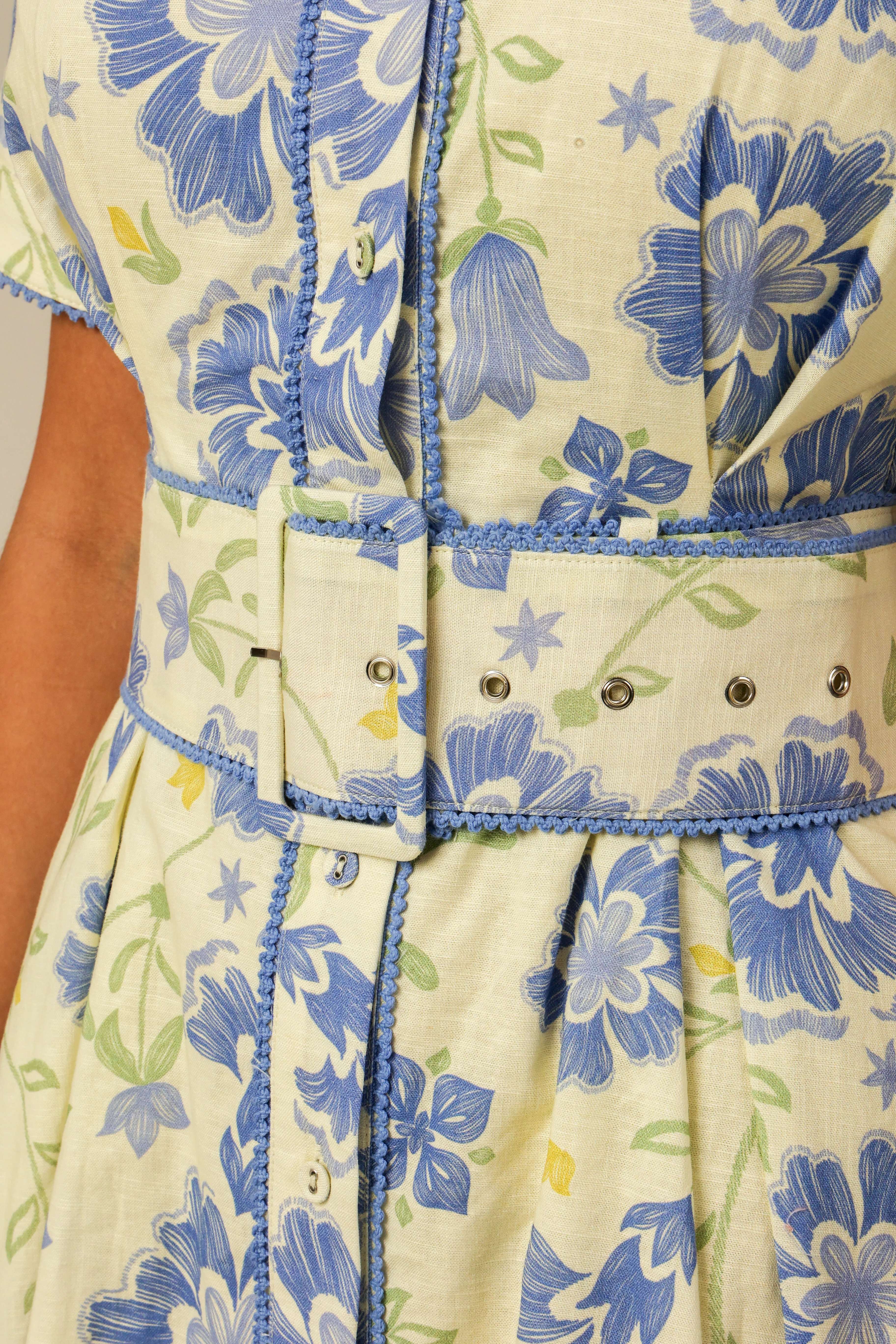 Short Sleeve Linen Shirt Dress with Floral Pattern in Soft Shades - Image 7
